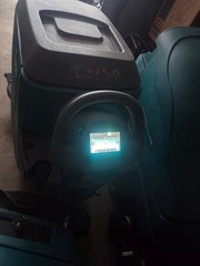 TENNANT T500 FLOOR SCRUBBER 24V – ONLY 67 HRS !!!! READ DESCRIPTION !!!!