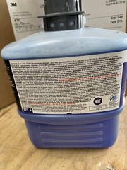 3M Glass Cleaner & Protector Concentrate 17L, 2L, Twist ‘n Fill Dispenser