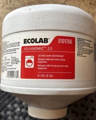 Ecolab 6101766 Aquanomic 2.0 Low-Temp Laundry Solid Detergent 9lbs (1 Bottle)