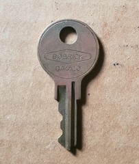BOBRICK CAMCO Cat 74 500v Replacement Key