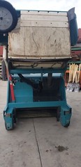 Tennant 6500 Ride-On Sweeper/Vacuum w/blower attach. Great condition.