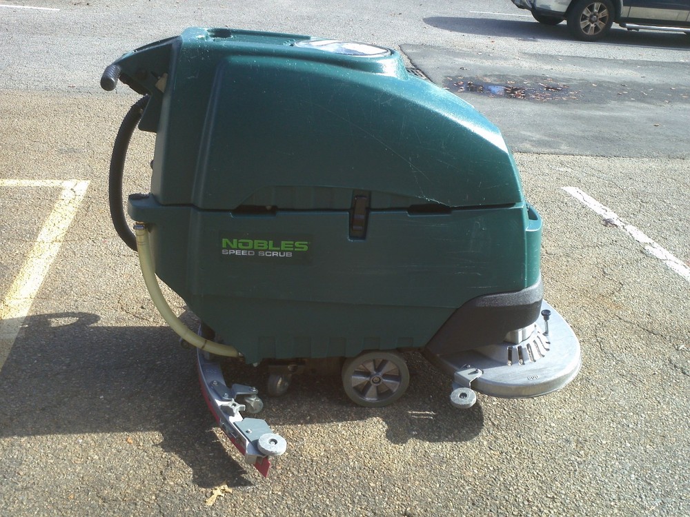 Nobles Speed Scrub SS5 32″Floor Scrubber under 1000 hours, 60 day parts WARRANTY