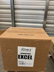 Noble Excel Stainless Steel Cleaner and Polish Case 12 /18 oz Cans