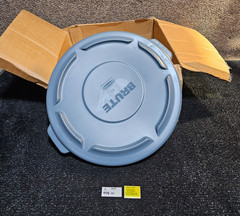 (QTY 3) Rubbermaid Brute 1893163 Gray 32 Gal Trash Container Lids Commercial