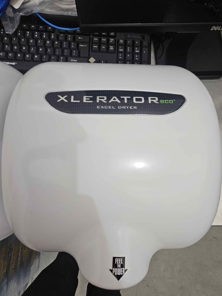 Excel Dryer XL-BW XLERATOR Eco Automatic Hand Dryer Quick Dry 120V – White