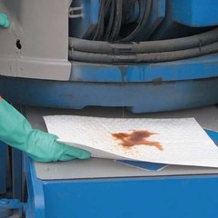 Pig Mat403 Sorbent Pad, 22 Gal, 15 In X 20 In, Oil, White, 100 Pk