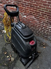 Advance SC450 Floor Scrubber – Commercial Auto Scrubber – Pick up