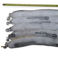 PIG Oil-Only Absorbent Boom 3″ x 10′ Set of 5