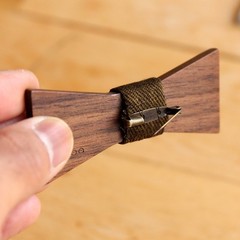 Wooden Bow Tie Sally – Carved Wood Bowtie (Unisex, Nordic Design)