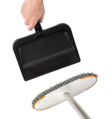 Superio Heavy Duty Clip-On Dustpan with Rubber Lip, 10″ wide Dustpan, Black