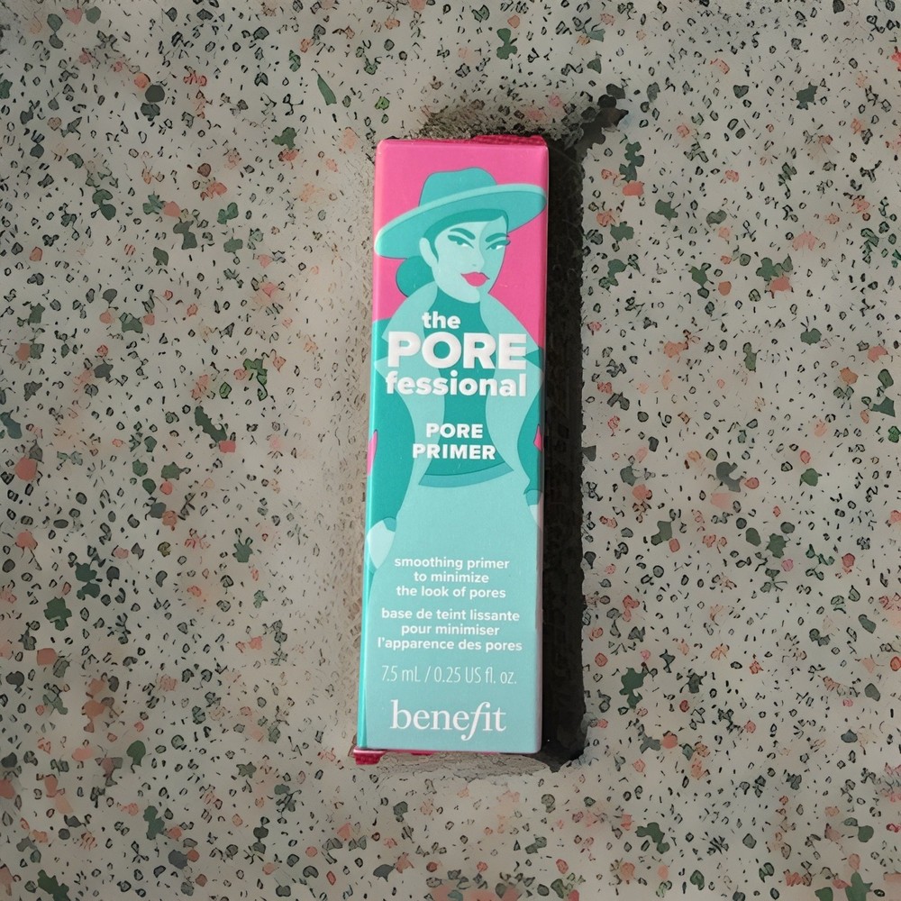 BENEFIT PORE FESSIONAL PORE PRIMER SMOOTHING TO MINIMIZE THE LOOK OF PORES FAB!!