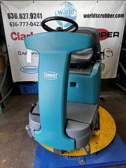 Tennant T7 RideOn Floor Scrubber 32” 03/18 Low Hours 502 Stock#1252