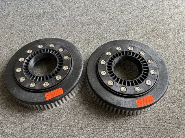 (2) 12″ MAGNETIC HUB BRUSHES FOR TENNANT T300,SS300, SS350,T350 (60cm DUAL DISC)