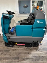 Tennant T7 AMR 26” Autonomous Ride-On Floor Scrubber SN 1254