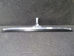 JM3283W-36″Grey PRO-SOURCE 36″ Rubber Blade Floor Squeegee Tapered End,Gray (DC)