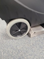 Powr-Flite Prowler Professional 9 Gallon Carpet Extractor Walk-Behind PFX900S