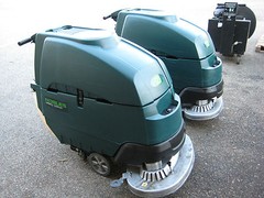 NOBLES SEED SCRUB SS5 FLOOR SCRUBBER 32″ under 800 hours, 60 day parts WARRANTY