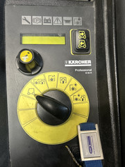Kärcher B 90 R Ride-On Floor Scrubber Dryer Commercial Auto Scrubber 24V