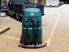 Nobles Speed Scrub Rider (Tennant T7) 32″ Floor Scrubber. 60 day parts WARRANTY