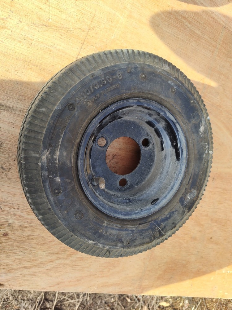 Carlisle 3 Three Lug 4.10/3.50-6 Usa Lincoln Floor Scrubber Tire And Wheel