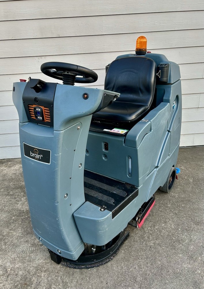 ICE RS26 Ride-On Auto Floor Scrubber – Excellent Condition