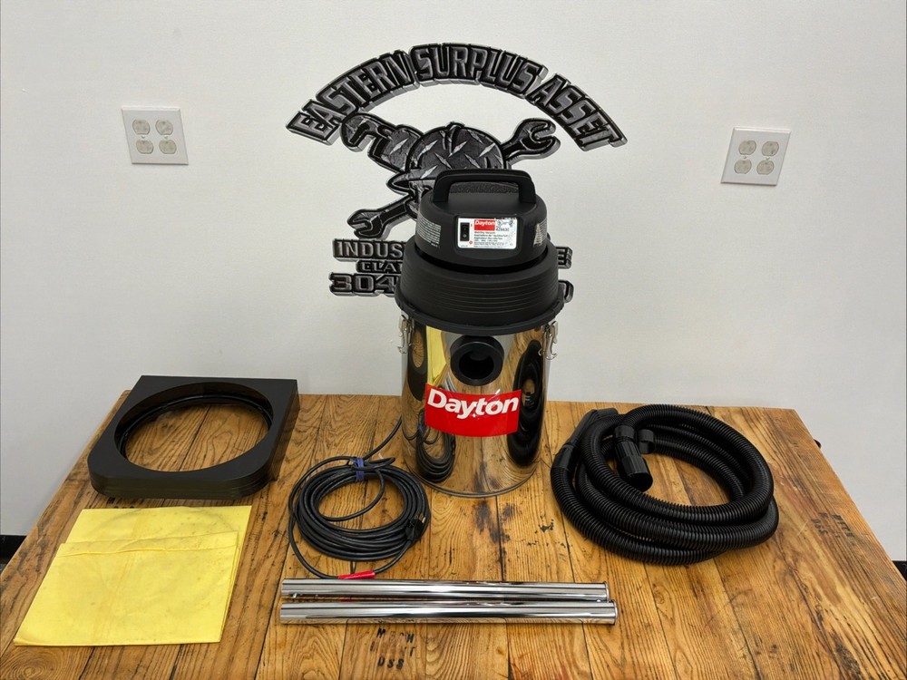 Dayton 4Z663E Wet/Dry Vacuum 120V 6 Gallon NIB