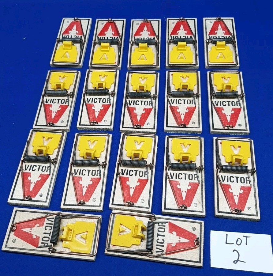 Lot Of 17 New Victor Mouse Snap Traps M325 Pro Rodent Control Mouse Traps