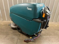 Tennant T600e 32″ Disk Floor Scrubber