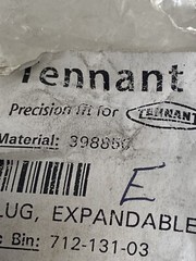 Tennant 398850 – Plug, Expandable, Rnd 1.500H 1.8L