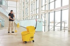WaveBrake 35 Qt Yellow Mop Bucket with Integrated Wringer and Pour Spout