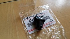 1X 85381-20020-1 WASHER NOZZLE RH COROLLA E100 AE100 AE101 EE101 T190 93 97