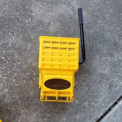 Harper By CleanCo Commercial Mop Bucket 35 Quart W Side-Press Wringer Heavy Duty