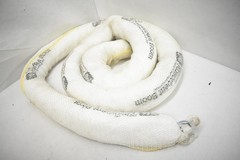Oil-Only Absorbent Booms Spill Containment White Polypropylene 2-Pack 10 Ft