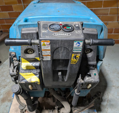 Tennant 5700 Heavy Duty 32″ Walk Behind Disk Floor Scrubber