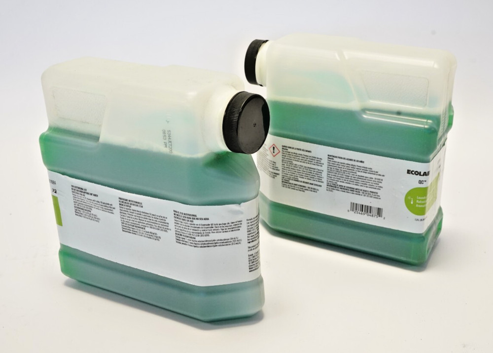 ECOLAB QC 72 6101984 Oasis LAUNDRY FRESH Room Refresher case of 2 1.3L