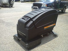 NSS WRANGLER 3330 DB Floor Scrubber 33-inch, 60 day parts WARRANTY