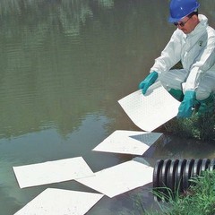 Pig Mat460 Sorbent Pad, 22 Gal, 15 In X 20 In, Oil, White, Polypropylene