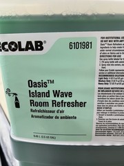 Ecolab 6101981 Oasis Island Wave Room Refresher 2.5 Gallon Exp. 7/2028