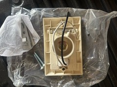 6- Canplas – Hayden Supervalve Almond Inlet W 110V Pn Receptacle