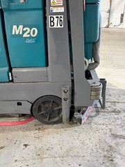 Tennant M20 Floor Scrubber