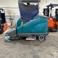 2020 Tennant T16 Rider Floor Scrubber/Sweeper 36 Volt Electric 947 Hours