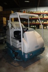 Tennant 7300 Floor Scrubber LOW HOURS 96 HOURS