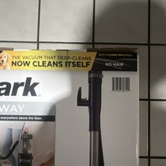Shark ZN1A Lift-Away Upright Vacuum Self-Cleaning Brushroll HEPA Bagless