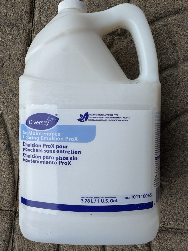 Diversey No Maintenance Flooring Emulsion Próx 1 Gal.