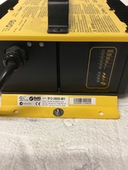 Windsor Chariot iScrub 24 CSX24 Floor Scrubber w/3X Batteries & Charger WORKING