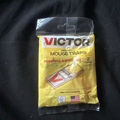 Victor Wide Plastic Pedal Mouse Traps, Powerful & Effective, 2 Traps Included