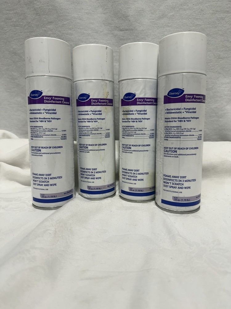 Diversey ENVY 04531 Envy Lavender 19 oz. Foam Disinfectant Cleaner 4 PACK