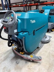 Tennant T500e 32″ Dual Disk Walk-Behind Floor Scrubber Cleaner | 645 Hrs