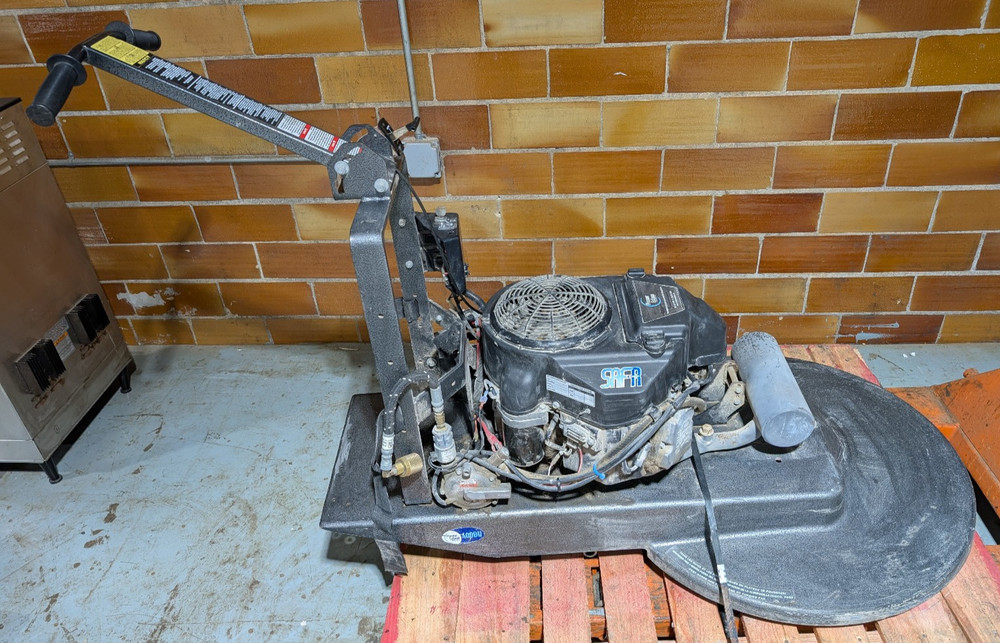 (663 hrs) Pioneer Eclipse 400BU 26″ Propane Burnisher, Floor Buffer
