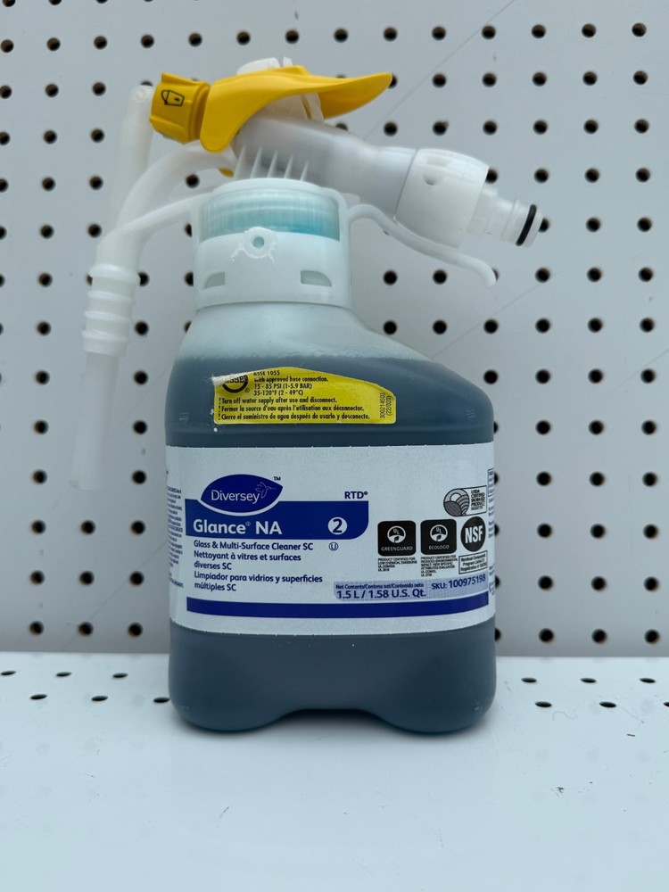 Diversey Glance NA Glass & Multi-Surface Cleaner 1.58 Qt 100975198 w/ Sprayer